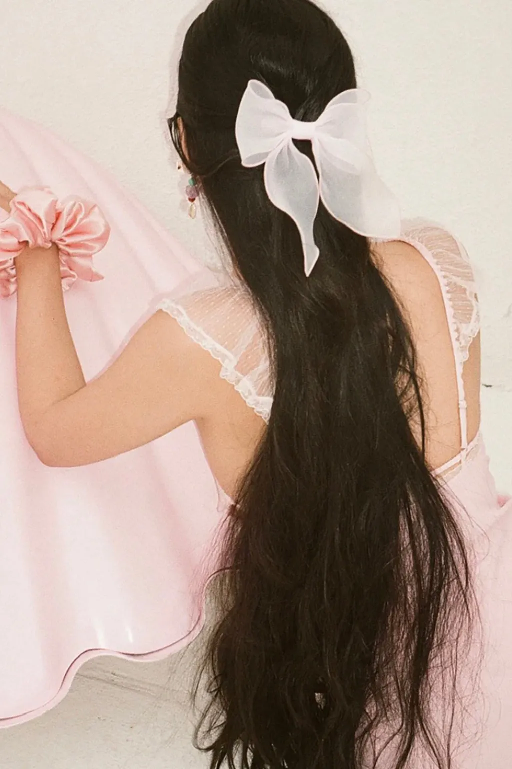 BOW BARRETTE