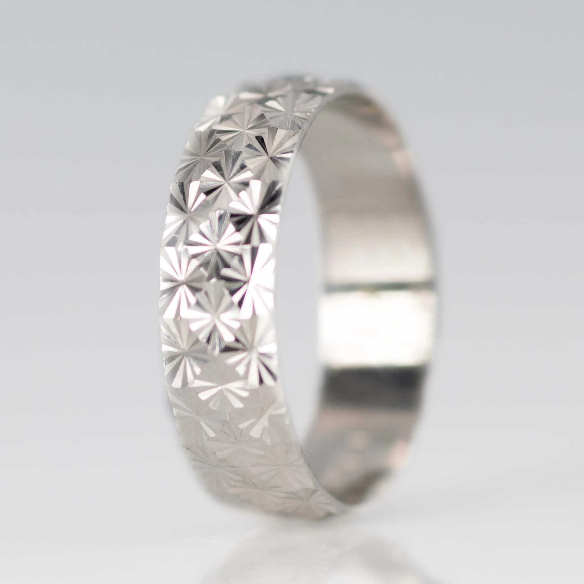 Contemporary Platinum Wedding Band Hallmarked London 1976