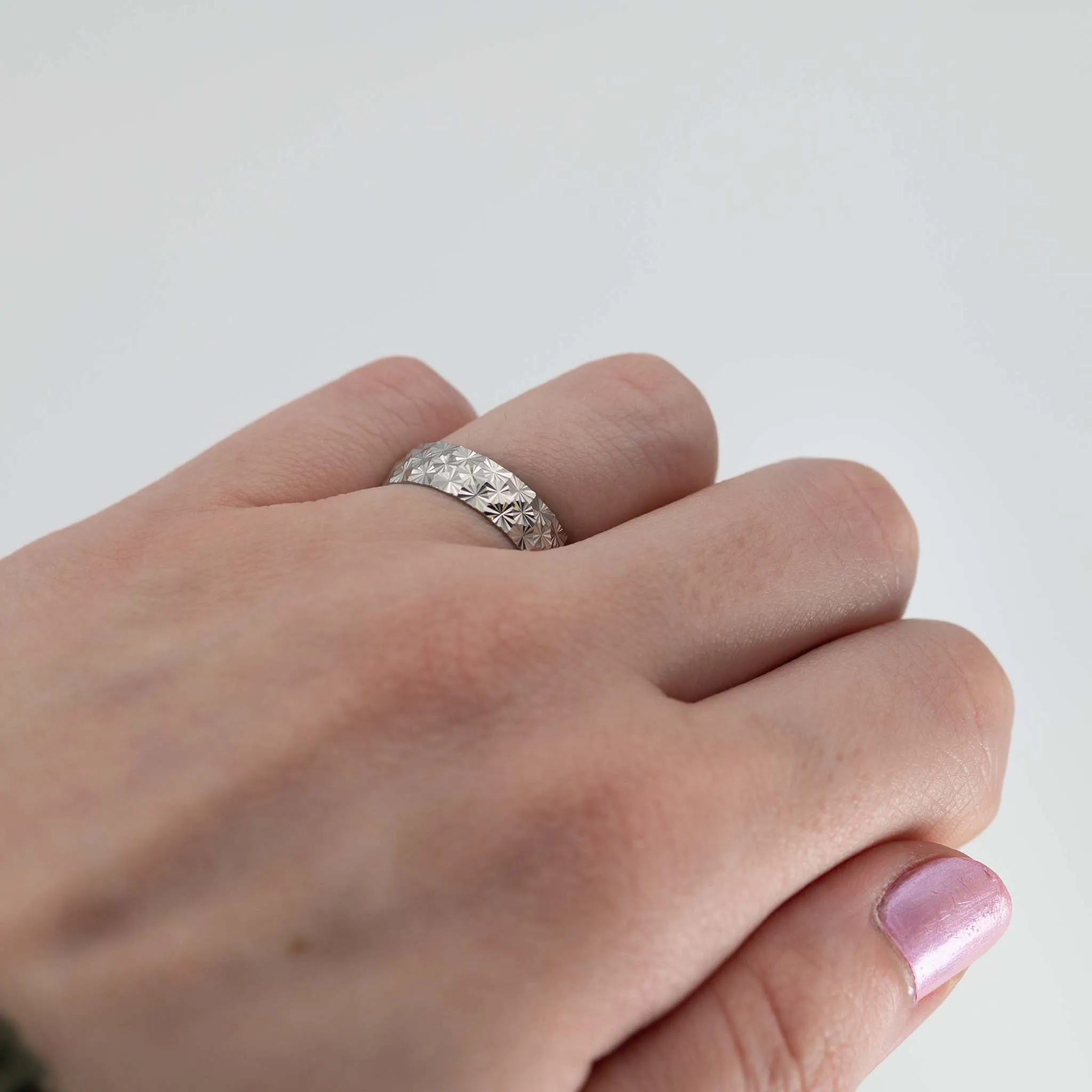 Contemporary Platinum Wedding Band Hallmarked London 1976