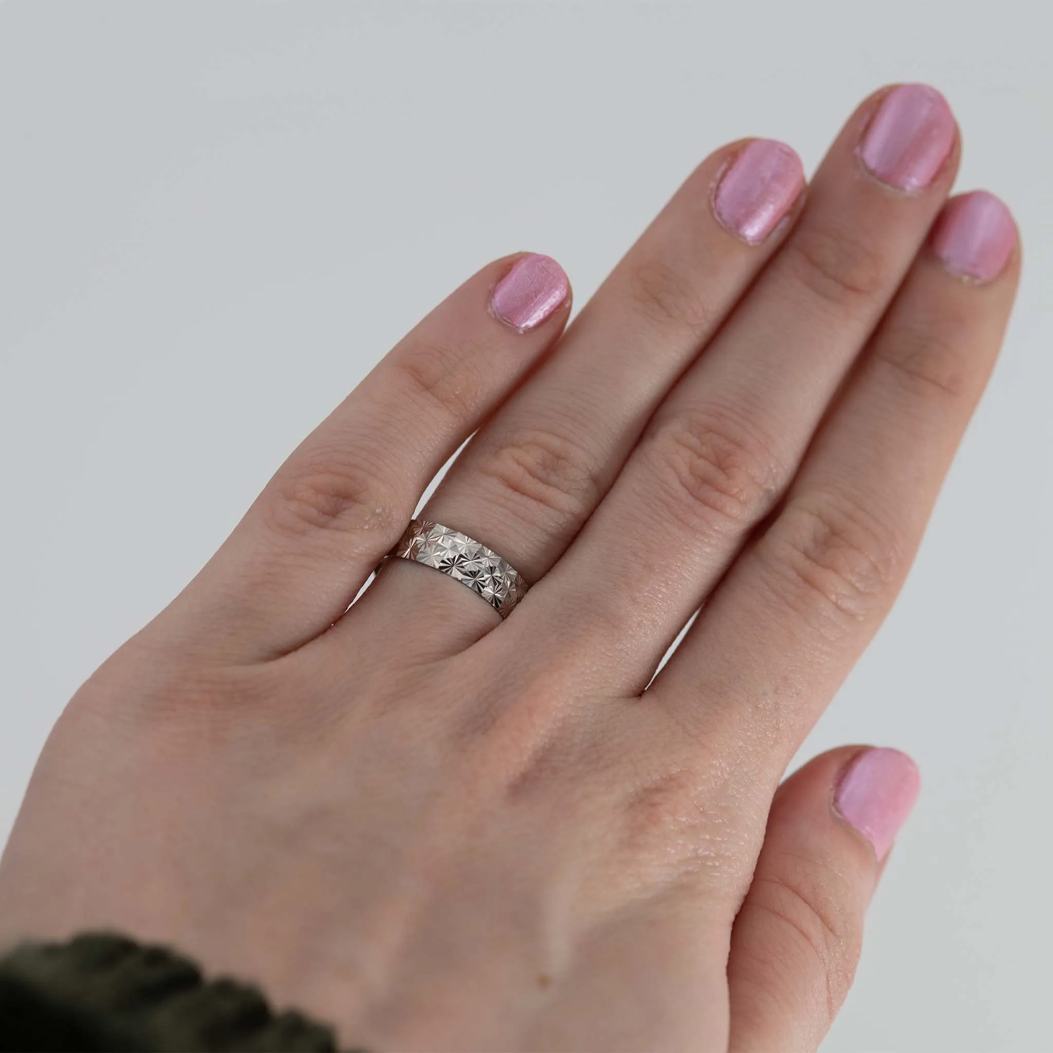 Contemporary Platinum Wedding Band Hallmarked London 1976