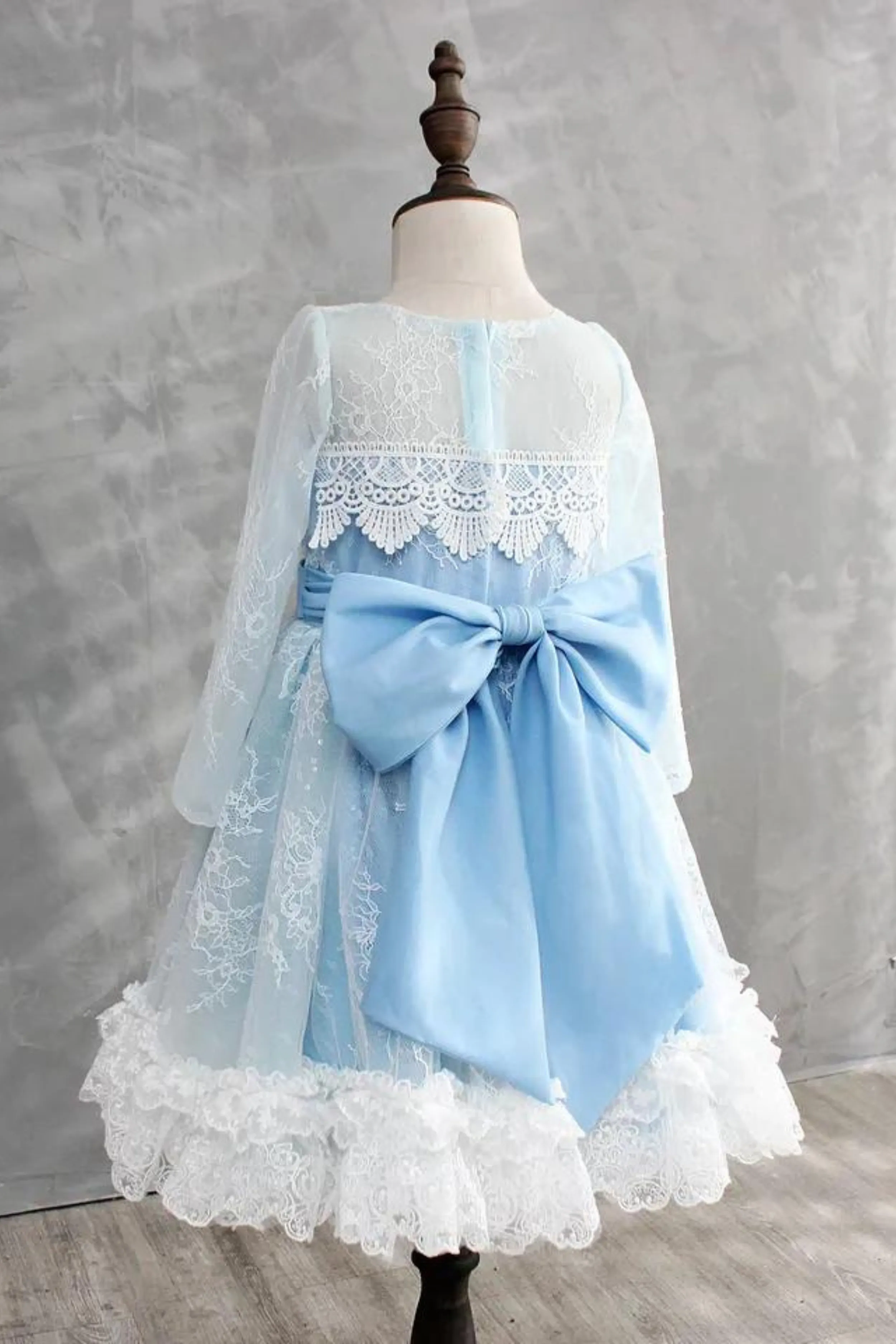 Elsa Long Sleeves Lace Dress (Blue/ Pink/ White)