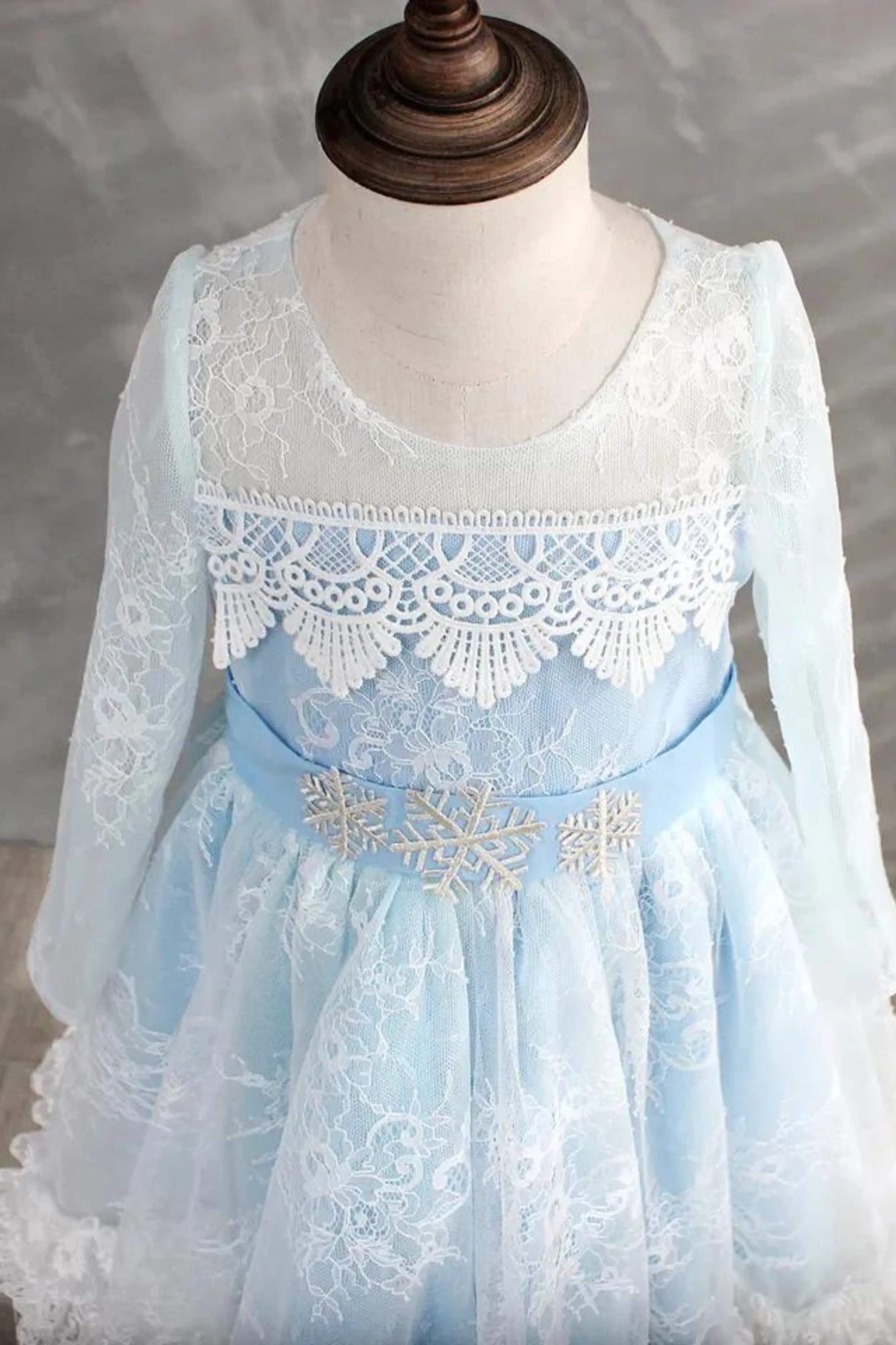 Elsa Long Sleeves Lace Dress (Blue/ Pink/ White)