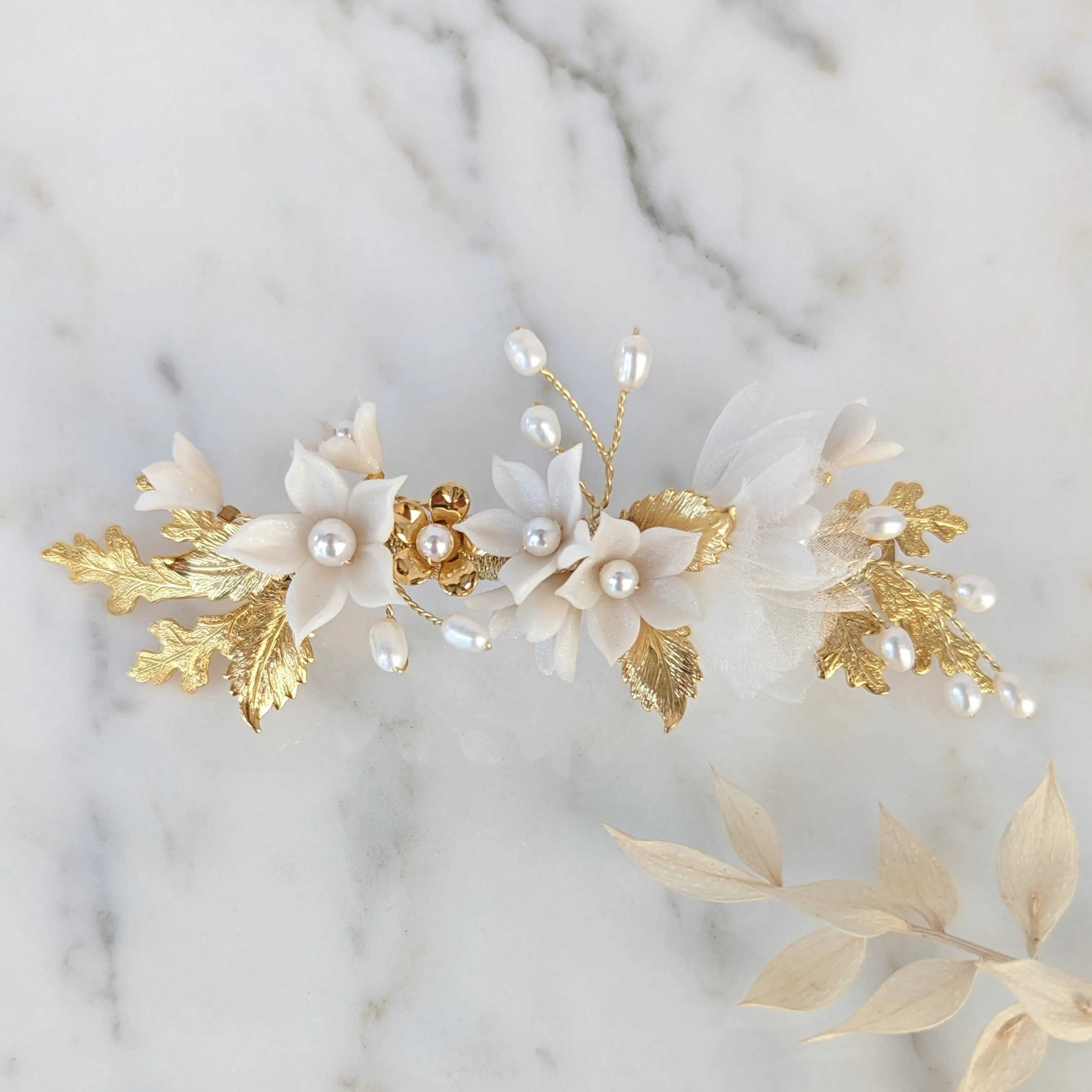 MONROE Clay Flower and Leaf Hair Clip